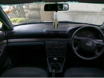 imagine vand-Audi-A4-1.8-Benzina-avariat-2710.htm