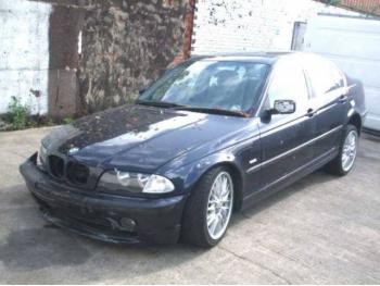 imagine vand-BMW-323-2.5-Benzina-avariat-2003.htm