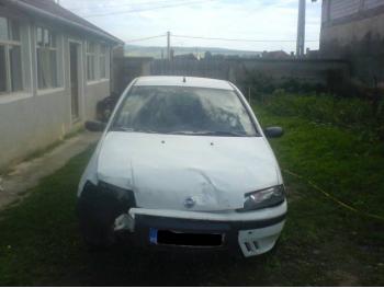 imagine vand-Fiat-Punto-1.3-Benzina-avariat-2934.htm