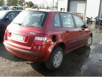 imagine vand-Fiat-Stilo-1.6-Benzina-avariat-1338.htm