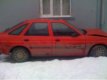 vand-Ford-Escort-1.8-Diesel-avariat-3162.htm imagine vand-Ford-Escort-1.8-Diesel-avariat-3162.htm