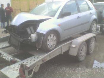 vand-Ford-Fiesta-1.2-Benzina-avariat-2124.htm imagine vand-Ford-Fiesta-1.2-Benzina-avariat-2124.htm