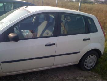 imagine vand-Ford-Fiesta-1.6-Diesel-avariat-2912.htm