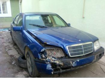 imagine vand-Mercedes-220-2.2-Diesel-avariat-2741.htm