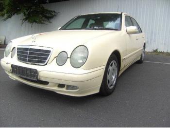 imagine vand-Mercedes-E220-2.2-Diesel-avariat-2304.htm