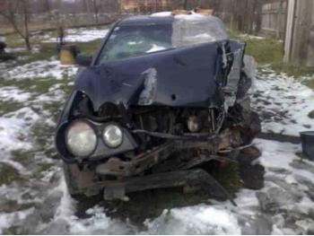 vand-Mercedes-E220-2.2-Diesel-avariat-3113.htm imagine vand-Mercedes-E220-2.2-Diesel-avariat-3113.htm