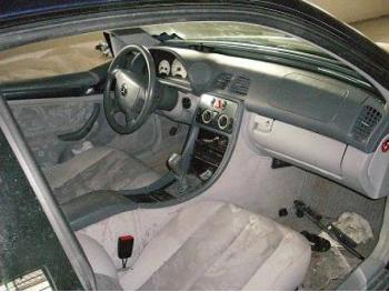imagine vand-Mercedes-SLK200-2.0-Benzina-avariat-1437.htm