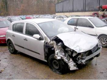 imagine vand-Opel-Astra-H-1.6-Benzina-avariat-1463.htm
