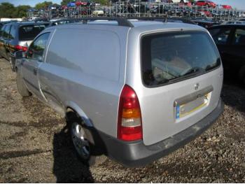 imagine vand-Opel-Astra-H-2.0-Diesel-avariat-1349.htm