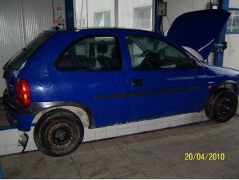imagine vand-Opel-Corsa-B-1.2-Benzina-avariat-2730.htm