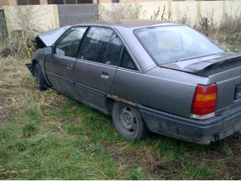 imagine vand-Opel-Omega-A-2.0-Benzina-avariat-3559.htm
