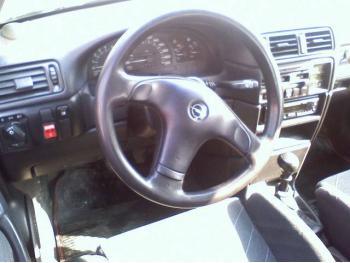 imagine vand-Opel-Vectra-1.7-Diesel-avariat-2647.htm