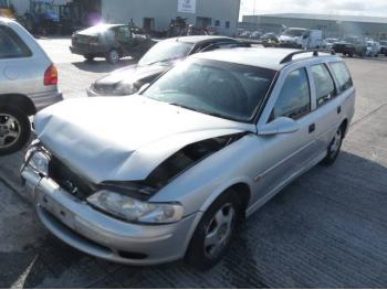 imagine vand-Opel-Vectra-B-1.8-Benzina-avariat-2500.htm