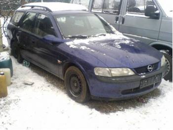 imagine vand-Opel-Vectra-B-2.0-Diesel-avariat-3237.htm