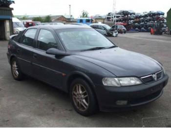 imagine vand-Opel-Vectra-B-2.5-Benzina-avariat-1326.htm