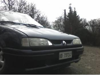 imagine vand-Renault-19-1.8-Benzina-avariat-2639.htm