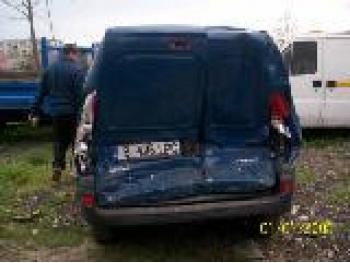 vand-Renault-Kangoo-1.5-Diesel-avariat-1870.htm imagine vand-Renault-Kangoo-1.5-Diesel-avariat-1870.htm