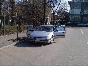 vand-Renault-Safrane-2.2-Benzina-avariat-2329.htm imagine vand-Renault-Safrane-2.2-Benzina-avariat-2329.htm