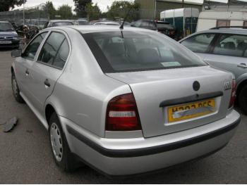 imagine vand-Skoda-Octavia-1.6-Benzina-avariat-1297.htm