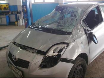 vand-Toyota-Yaris-1.3-Benzina-avariat-2996.htm imagine vand-Toyota-Yaris-1.3-Benzina-avariat-2996.htm
