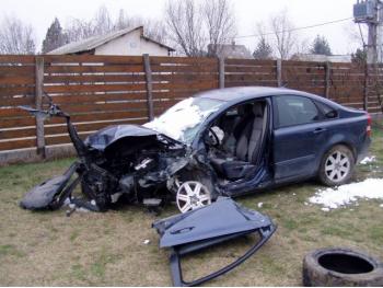 imagine vand-Volvo-S40-2.0-Diesel-avariat-2691.htm