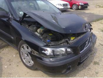 imagine vand-Volvo-S60-2.4-Diesel-avariat-1850.htm