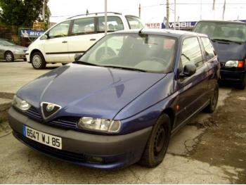 imagine dezmembrez-Alfa-Romeo-145-avariat-9839.htm
