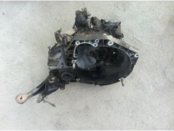 imagine dezmembrez-Alfa-Romeo-156-avariat-17329.htm