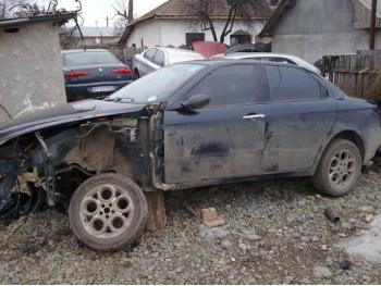 imagine dezmembrez-Alfa-Romeo-156-avariat-9491.htm