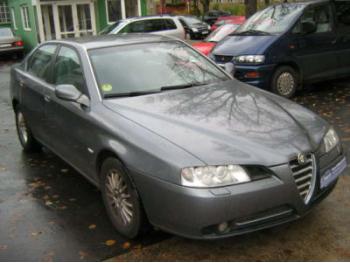 dezmembrez-Alfa-Romeo-166-avariat-16467.htm imagine dezmembrez-Alfa-Romeo-166-avariat-16467.htm