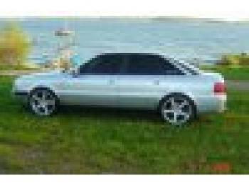 imagine dezmembrez-Audi-80-avariat-2418.htm