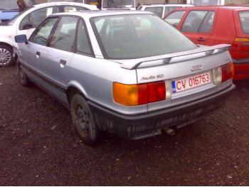 imagine dezmembrez-Audi-80-avariat-9878.htm