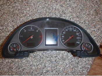 imagine dezmembrez-Audi-A4-avariat-10701.htm