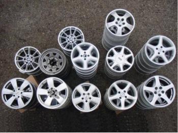 dezmembrez-Audi-A4-avariat-14255.htm imagine dezmembrez-Audi-A4-avariat-14255.htm