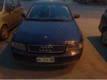 imagine dezmembrez-Audi-A4-avariat-14291.htm