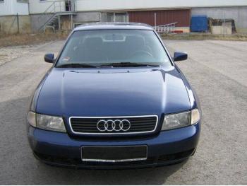 imagine dezmembrez-Audi-A4-avariat-15283.htm