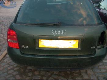 imagine dezmembrez-Audi-A4-avariat-15958.htm