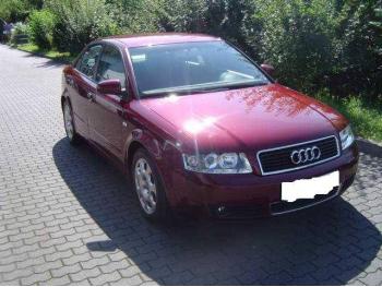 imagine dezmembrez-Audi-A4-avariat-1757.htm