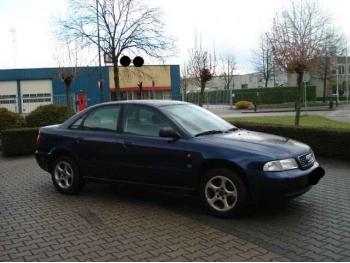 dezmembrez-Audi-A4-avariat-20934.htm imagine dezmembrez-Audi-A4-avariat-20934.htm