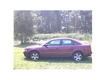 imagine dezmembrez-Audi-A4-avariat-22162.htm