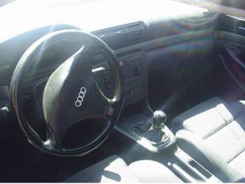 imagine dezmembrez-Audi-A4-avariat-8683.htm