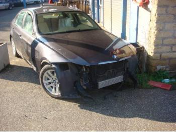 dezmembrez-BMW-318-avariat-10853.htm imagine dezmembrez-BMW-318-avariat-10853.htm