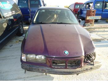 imagine dezmembrez-BMW-318-avariat-19470.htm