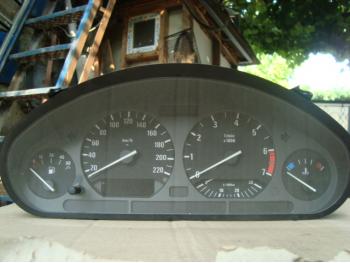 dezmembrez-BMW-318-avariat-20940.htm imagine dezmembrez-BMW-318-avariat-20940.htm