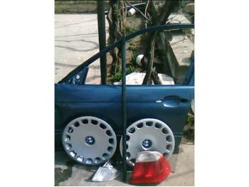 imagine dezmembrez-BMW-318-avariat-9508.htm