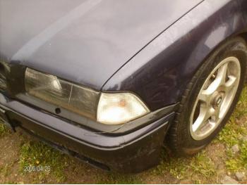 imagine dezmembrez-BMW-318-avariat-9811.htm