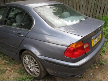 dezmembrez-BMW-325-avariat-10725.htm imagine dezmembrez-BMW-325-avariat-10725.htm