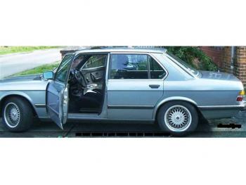 imagine dezmembrez-BMW-520-avariat-9592.htm