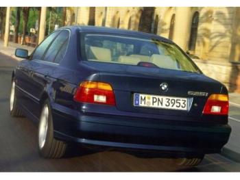 dezmembrez-BMW-523-avariat-13169.htm imagine dezmembrez-BMW-523-avariat-13169.htm