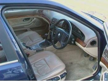 dezmembrez-BMW-523-avariat-4277.htm imagine dezmembrez-BMW-523-avariat-4277.htm